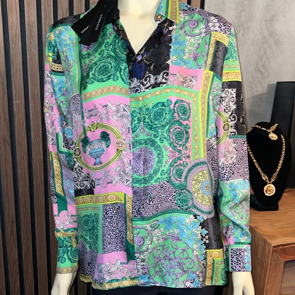 .•NWT Versace Baroque print silk shirt